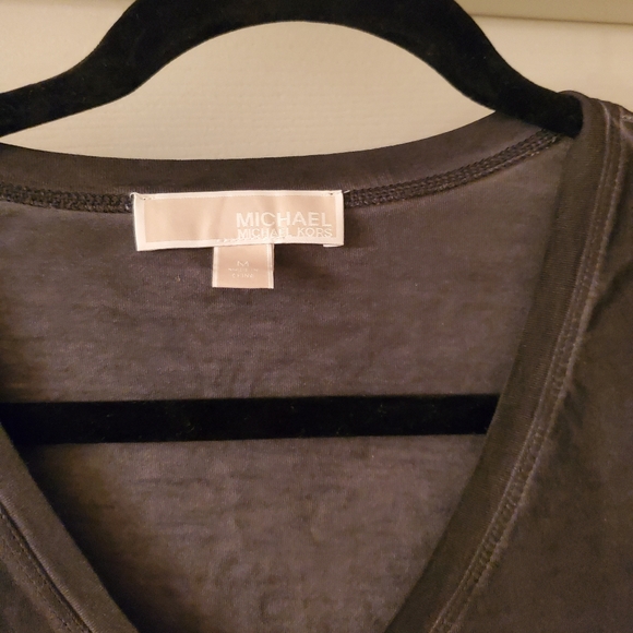 Top - Picture 2 of 3